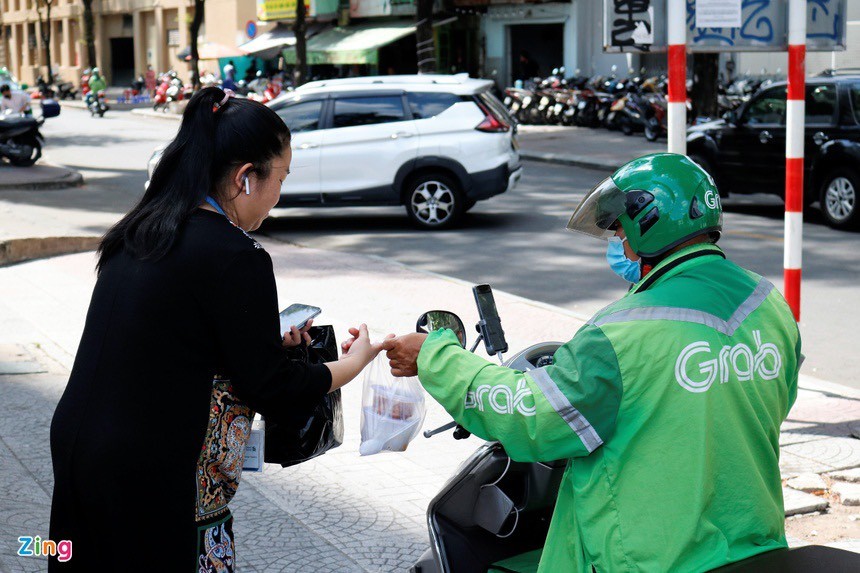 Bộ Công Thương yêu cầu Grab minh bạch thu phí