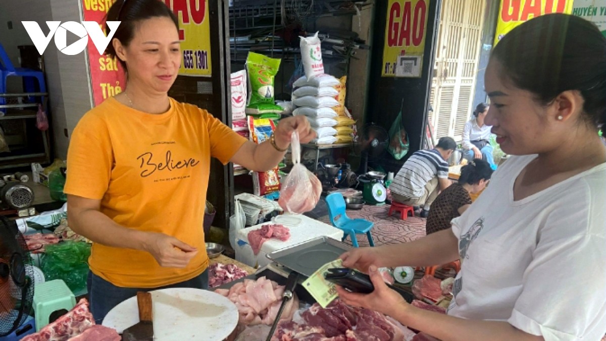 Bát phở giá 60.000 đồng, quán ăn cứ thản nhiên thu lợi?