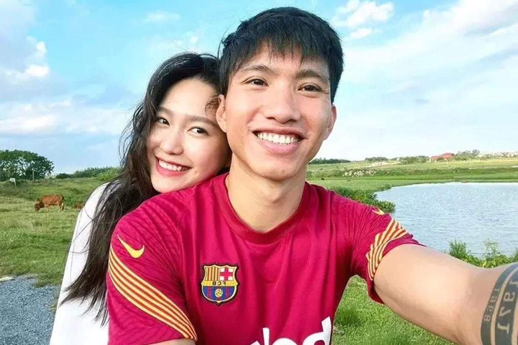 Tin tối (22/8): Đoàn Văn Hậu “bóc phốt” bạn gái hoa hậu ngày ra mắt