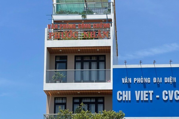 Nguyên Giám đốc chi nhánh ngân hàng "tố" văn phòng công chứng vi phạm quy tắc hành nghề