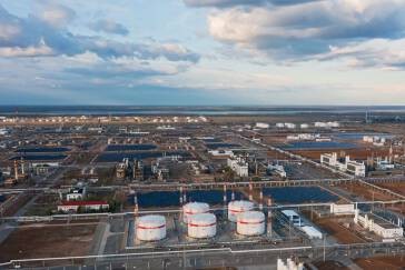 Giá xăng dầu hôm nay 3/10: Tăng mạnh hơn 2,5% vì triển vọng OPEC+ giảm sản lượng