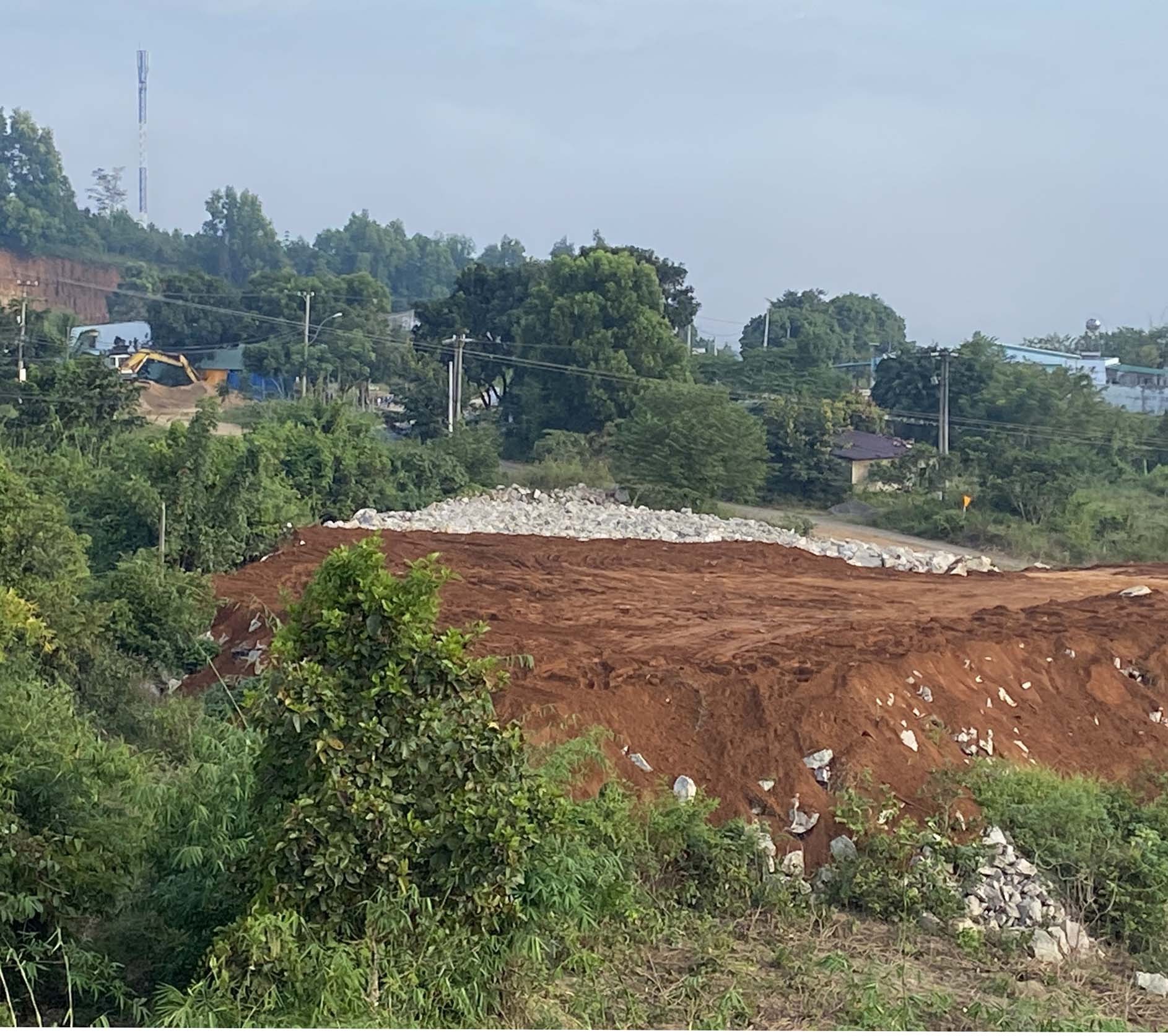 Làm đường tránh hơn ngàn tỉ, đổ thải trái qui định hàng ngàn khối