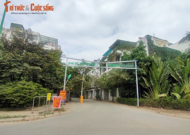 Chùm ảnh: Tràn lan “chuồng cọp” cơi nới tại Khu đô thị Ao Sào