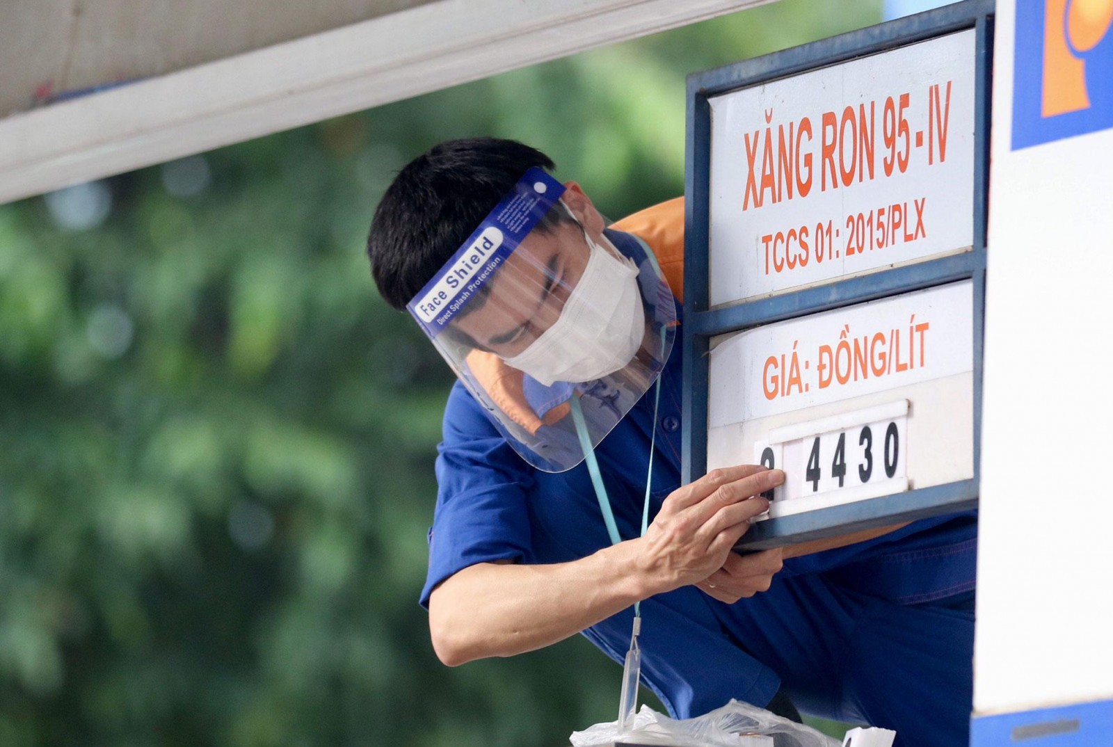 Giá xăng dầu hôm nay 10/6: Cập nhật giá xăng dầu trong nước, quốc tế