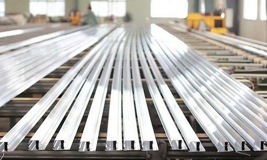 Bộ Công Thương rà soát chống bán phá giá nhôm từ Trung Quốc