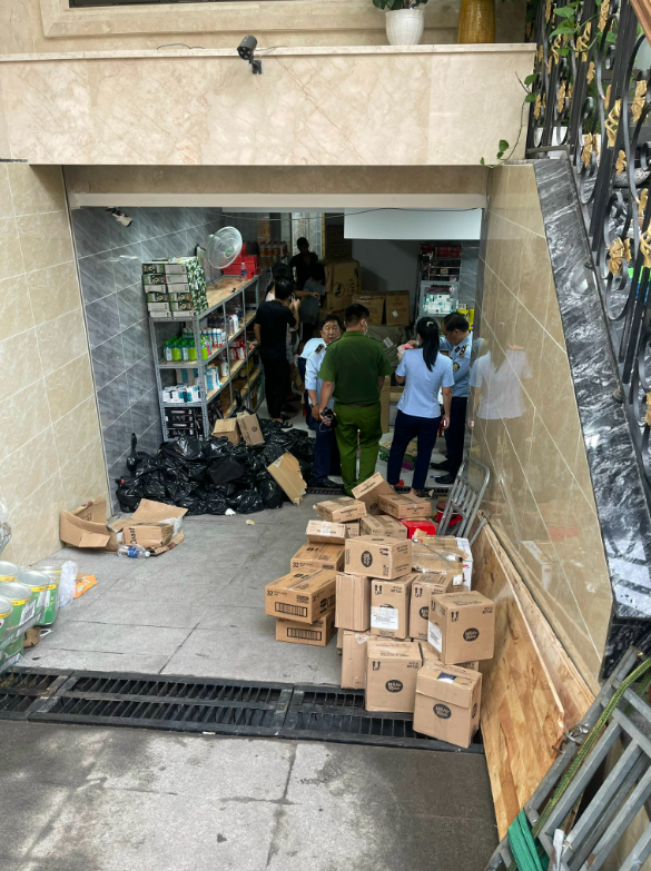 Tạm giữ hơn 20.000 sản phẩm vi phạm của Công ty TNHH Xuất nhập khẩu Mỹ phẩm CRYO