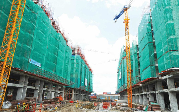 Điều chỉnh quy hoạch nhìn từ một số dự án ở Hà Nội: Từ quy hoạch đất quốc phòng trở thành cao ốc như thế nào?