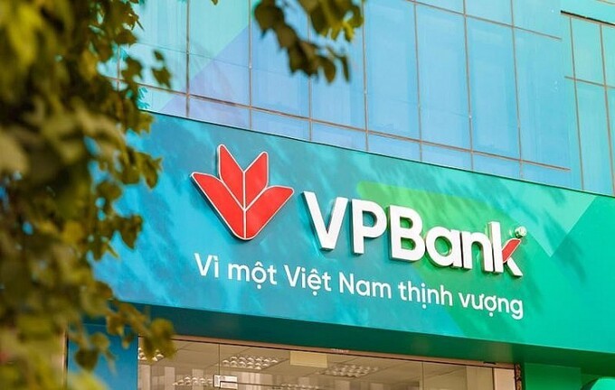 Sếp nữ VPBank bán "chui” cổ phiếu giá gần 1 tỷ đồng