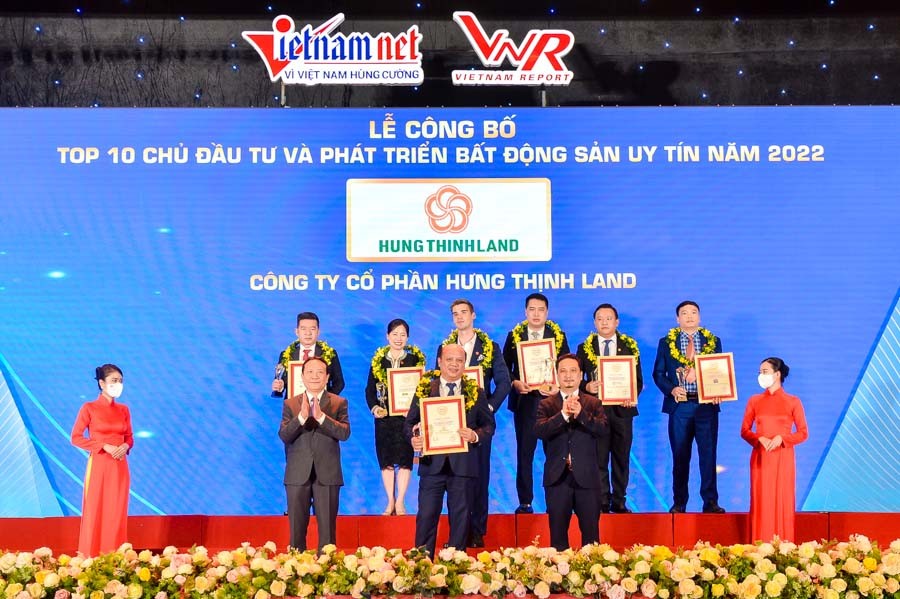 Hưng Thịnh Land nhận cú đúp giải thưởng tại Lễ công bố Top 500 Doanh nghiệp tăng trưởng nhanh nhất Việt Nam 2022