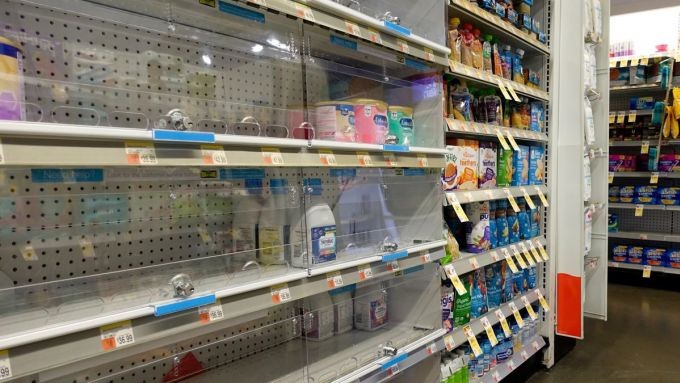New York ban bố tình trạng khẩn cấp vì thiếu sữa bột