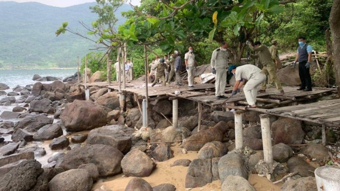 Tháo dỡ hàng chục công trình không phép trên bán đảo Sơn Trà
