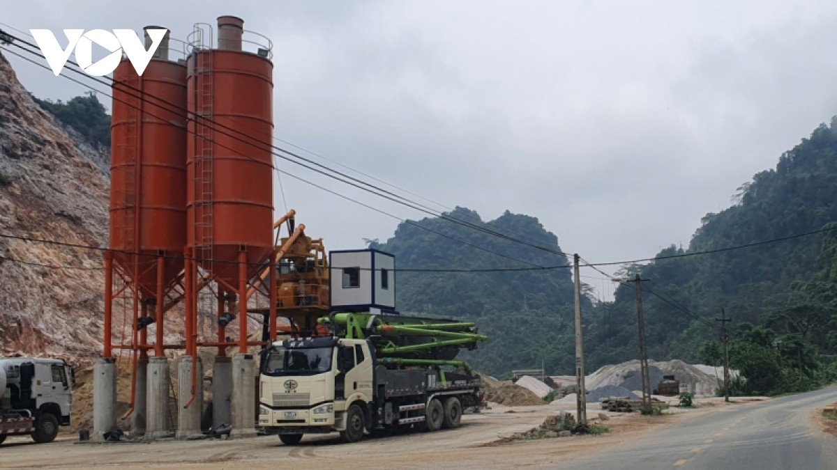 Nhiều trạm bê tông không phép được xây dựng ở Bắc Kạn