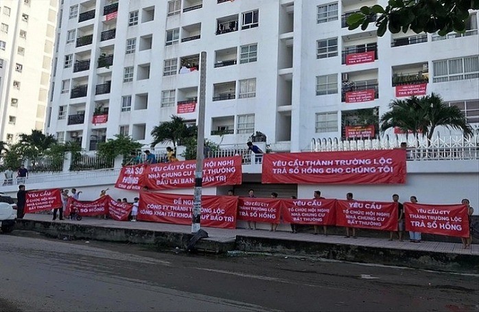 Dân ở chung cư mòn mỏi chờ 'sổ hồng'