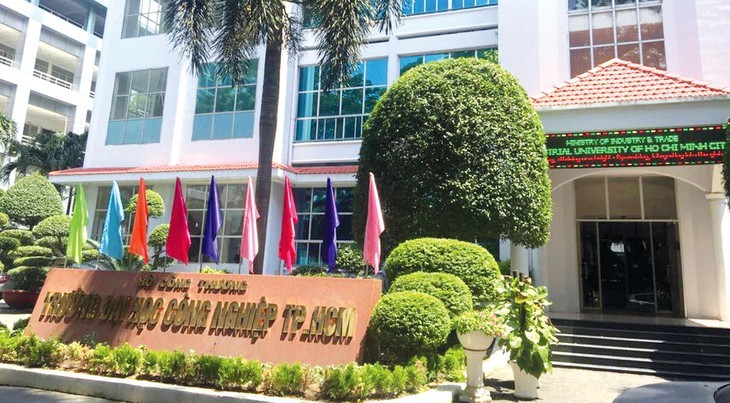 Gói thầu hơn 50 tỷ tại Đại học Công nghiệp TP.HCM: Năng lực nhà thầu trúng thầu có đáp ứng?