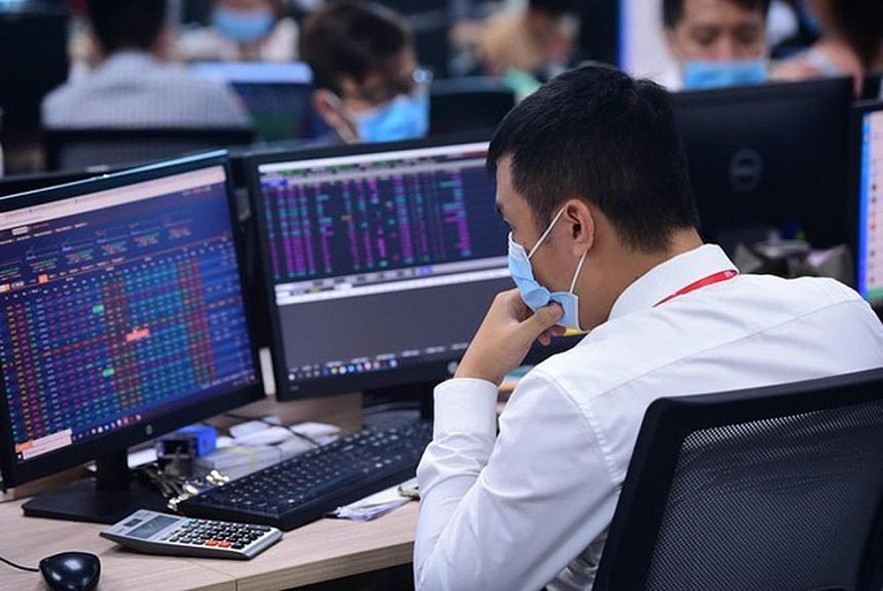 Giá cổ phiếu chứng khoán giảm sâu, cơ hội đầu tư đã đến?