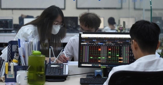 Tự doanh công ty chứng khoán duy trì bán ròng 143,8 tỷ đồng phiên VN-Index giảm nhẹ