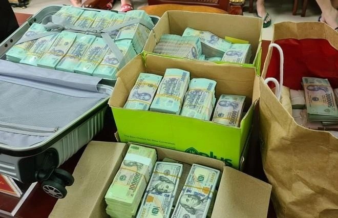 Ngân hàng cung cấp thông tin vụ chuyển 30.000 tỷ đồng ra nước ngoài