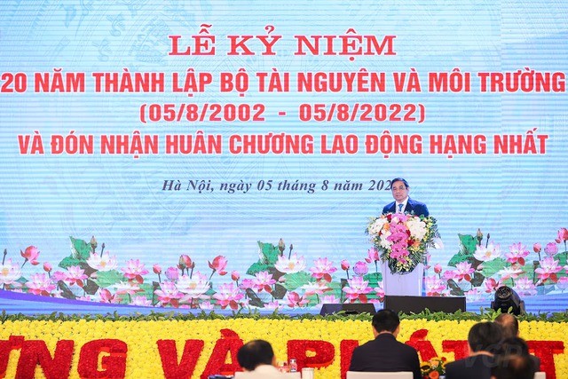 Khơi thông, giải phóng tối đa các nguồn lực tài nguyên, kiên quyết, kiên trì không hy sinh môi trường để chạy theo tăng trưởng đơn thuần*