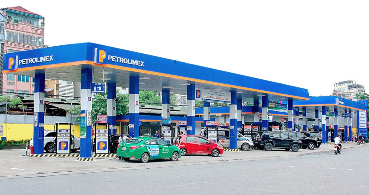 PLX “vật vã” với hàng tồn kho