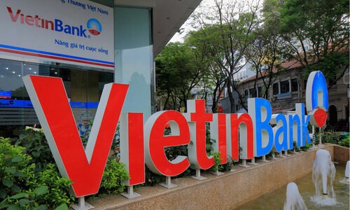 Nhóm ngân hàng tiếp tục đi xuống, cổ phiếu CTG của VietinBank giảm 11% sau hai phiên