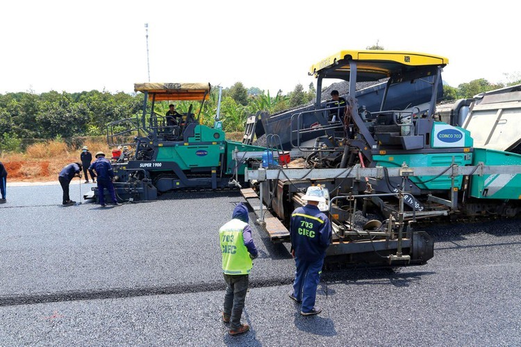 Công ty CP Đầu tư và Xây dựng 703: Việc nhiều, vốn nhỏ