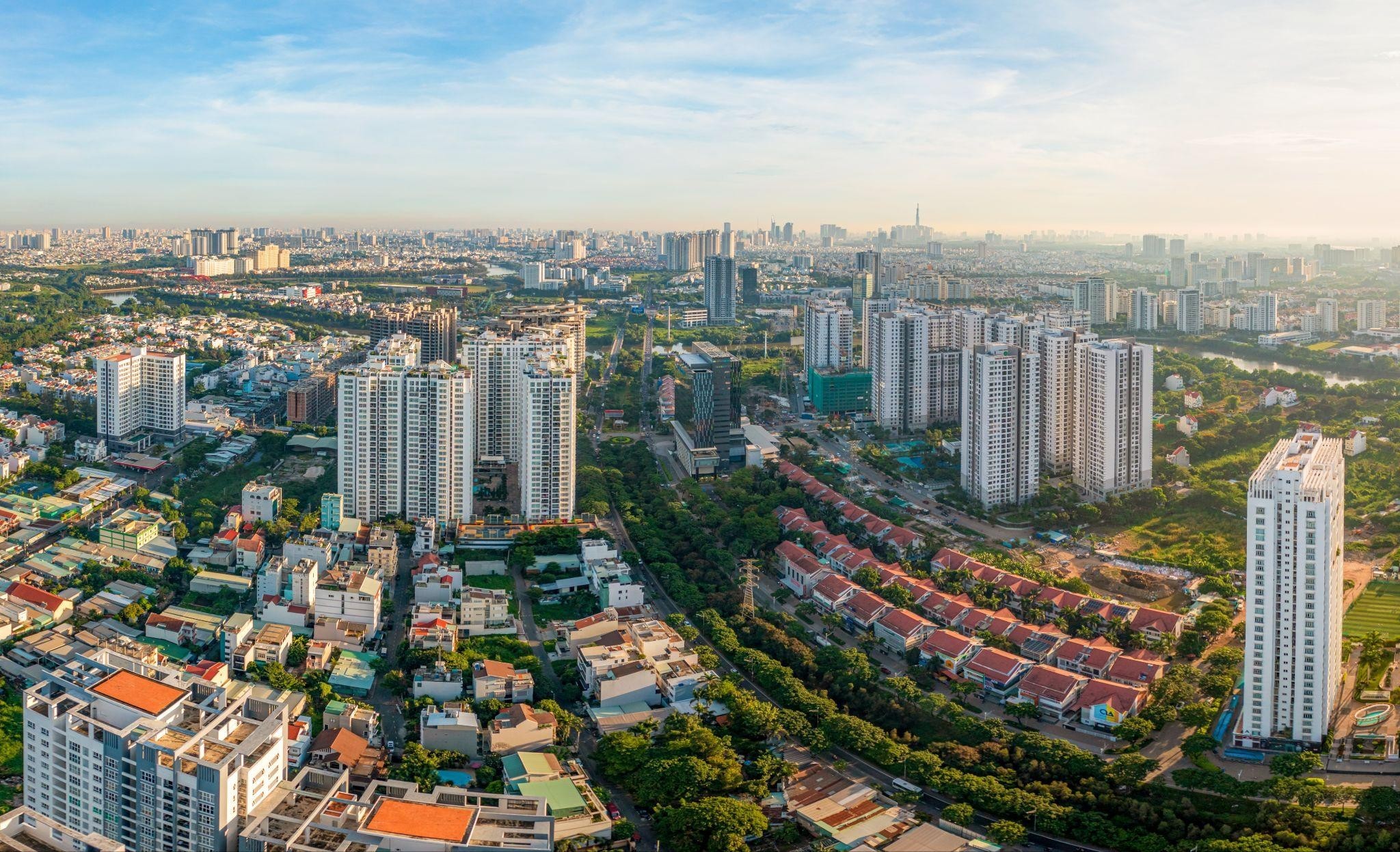 "Mùa bán hàng” BĐS cuối năm: Người ồ ạt tung hàng, kẻ hoãn lịch mở bán