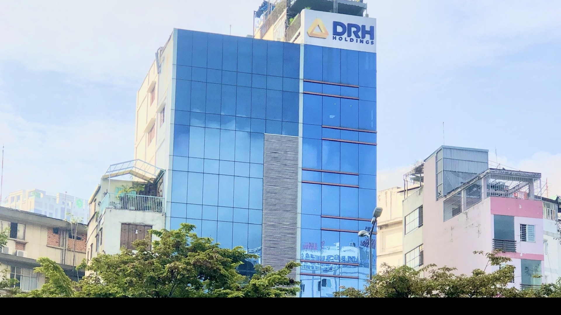 DRH Holdings báo lãi tăng đột biến, dòng tiền kinh doanh vẫn âm nặng