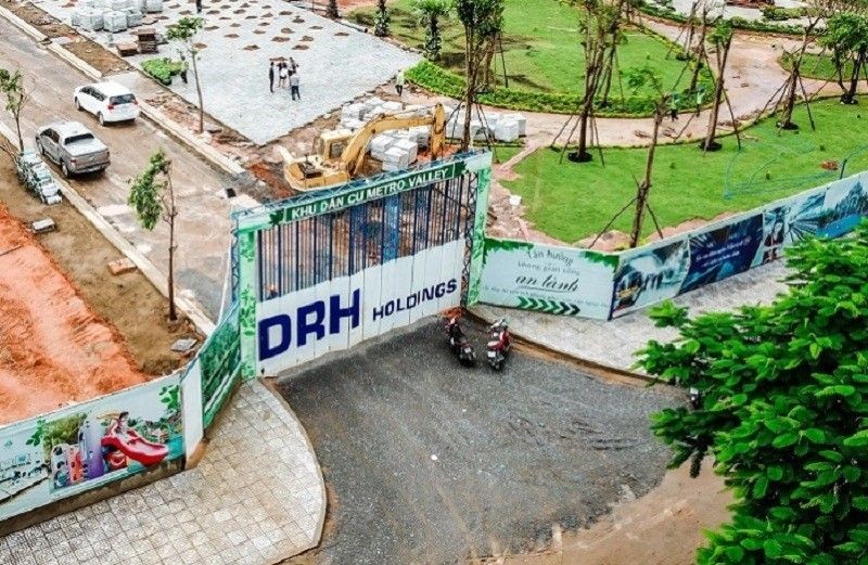 Chủ tịch DRH Holdings chỉ mua một nửa số cổ phiếu đã đăng ký