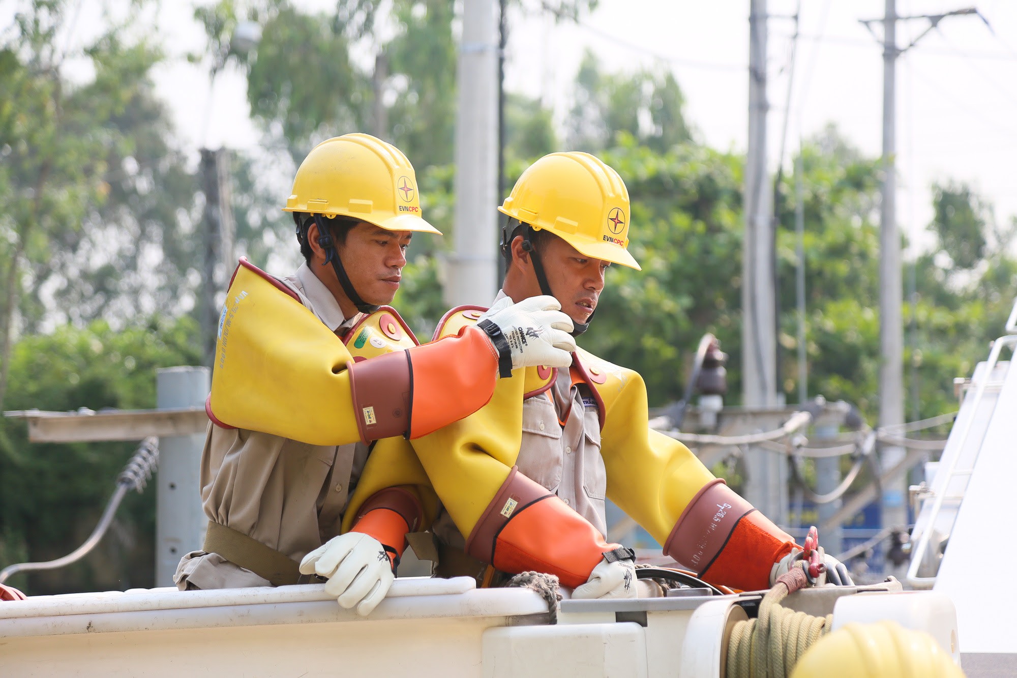 Điện lực Miền Trung: "Ôm" hàng nghìn tỷ đồng gửi ngân hàng và cho vay