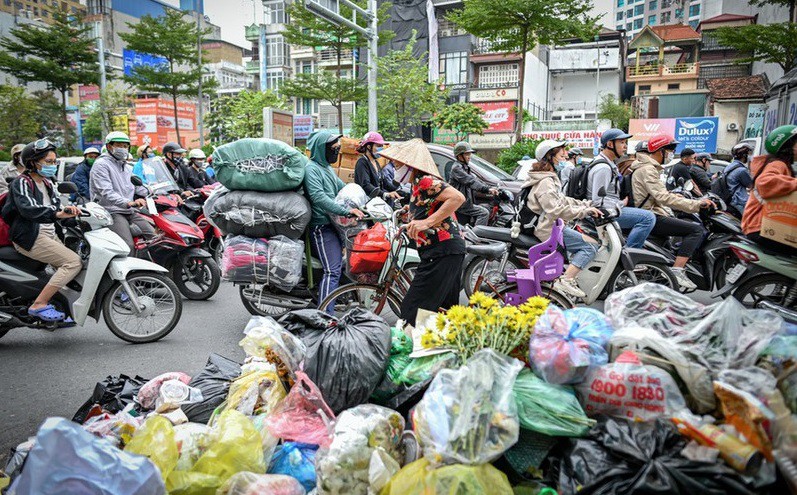 Nhiều "tai tiếng" vẫn trúng nhiều gói thầu khủng, ai đứng sau "ông trùm" gom rác Minh Quân?
