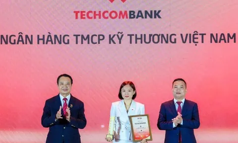 Techcombank vượt mốc 10.000 tỷ đồng nộp ngân sách, củng cố vị thế Doanh nghiệp Quốc gia
