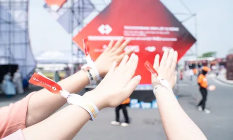 “Kim chủ quốc dân” Techcombank chiều “Gai Con” hết mực, xoa dịu hội chứng hậu concert