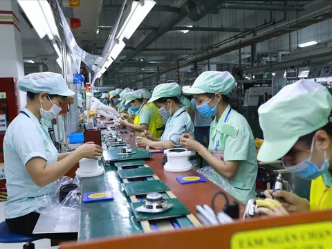 Cần giảm thuế thu nhập cho người lao động