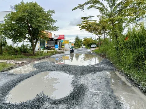 Bạc Liêu: Con đường la liệt ‘ổ trâu’, dân kêu trời