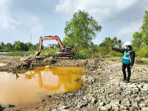 Nhà thầu cao tốc đứng ngồi không yên vì mặt bằng “xôi đỗ”