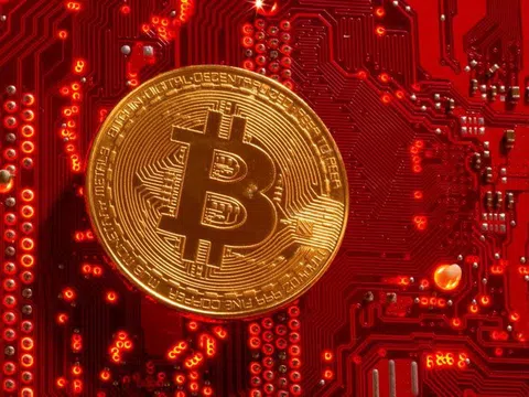 Giá Bitcoin giảm mạnh, nhà đầu tư Việt thấp thỏm lo sợ