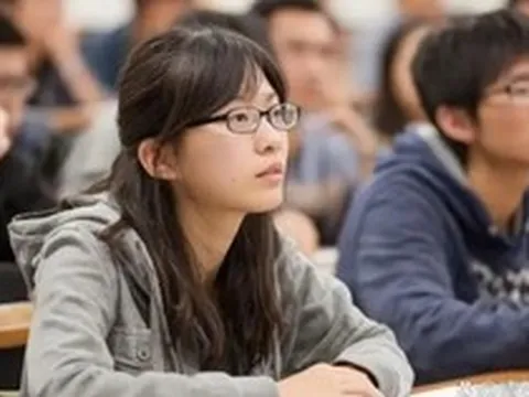 Nỗi kinh hoàng đang bao trùm các cử nhân phiên dịch tại Trung Quốc: Mất việc vì AI phát triển thần tốc, giờ biết tiếng thôi là chưa đủ!