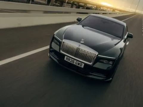 Cận cảnh Rolls-Royce Spectre Series II vừa ra mắt