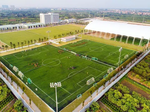 Vingroup tặng Trung tâm đào tạo bóng đá trẻ PVF cho Tập đoàn Giáo dục Văn Lang của ông Nguyễn Cao Trí