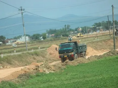 Bình Định: Doanh nghiệp “ngang nhiên” lấy đất không đúng quy định làm đường hơn 60 tỷ đồng