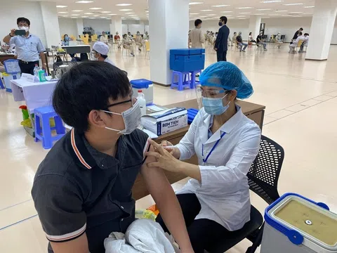 Khi nào Việt Nam tiêm vaccine COVID-19 mũi 3?