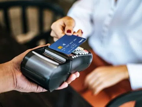 Chuyển đổi thẻ ATM từ sang thẻ chip, khách hàng cần lưu ý gì?