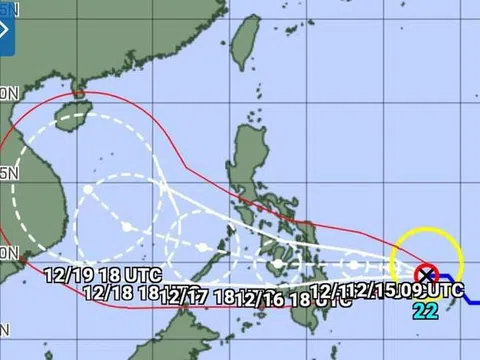 Bão RAI giật cấp 14 đang tiến vào Biển Đông, 19 tỉnh, thành phố họp khẩn lên phương án ứng phó