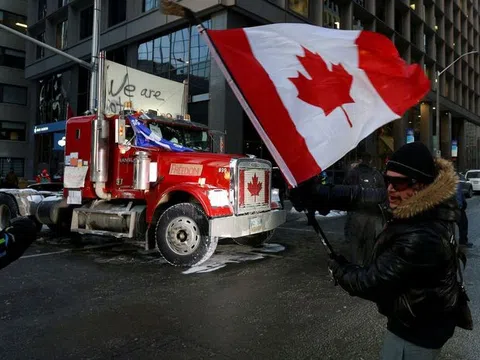 Làn sóng biểu tình lan rộng, thủ đô Canada ban bố tình trạng khẩn cấp