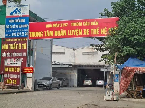 Hà Nội: Đất quốc phòng bị 'xẻ thịt' thành cửa hàng, showroom ô tô?