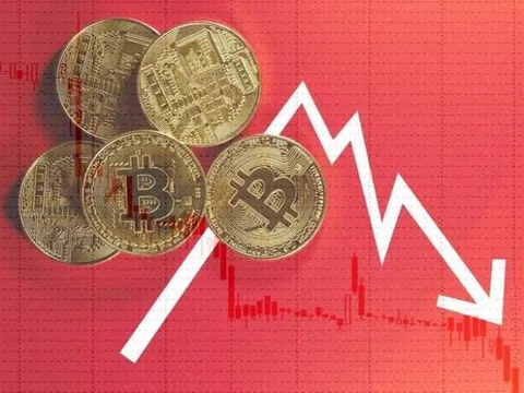 Bitcoin bất ngờ sụt giá 7%, thị trường tiền điện tử lao dốc