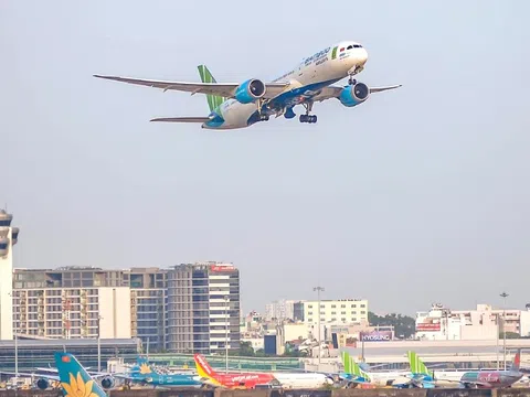 Nhiều nước mở lại biên giới, hàng không châu Á quay cuồng khôi phục đường bay quốc tế