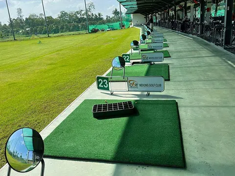 Sân tập golf chui giữa lòng TP Cần Thơ