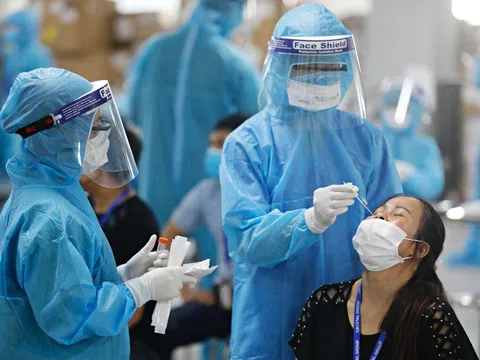 Ngày 4/4: Số mắc mới COVID-19 tiếp tục giảm còn 48.717 ca tại 62 tỉnh, thành