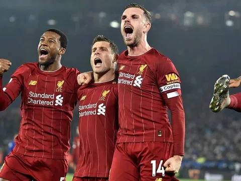 Thắng 'hủy diệt' M.U, Liverpool leo lên ngôi đầu Premier League